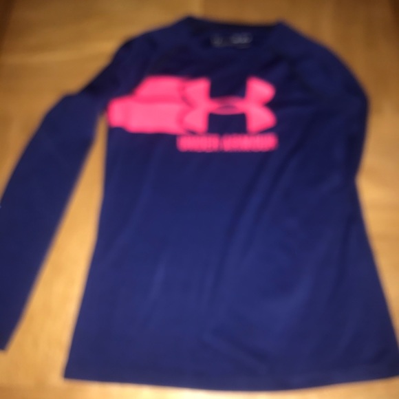 Under Armour Girls Medium Blue T-shirt/ pink logo - Picture 3 of 6